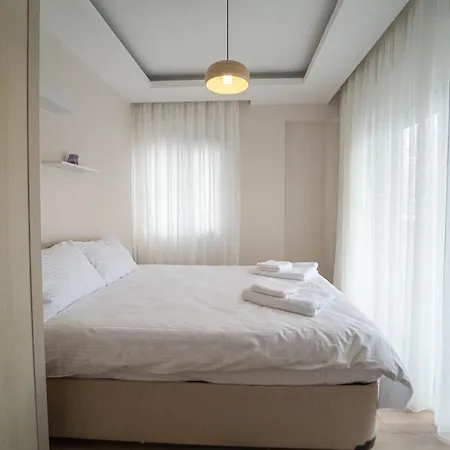아파트 Pleasant With Central Location Near Popular Attractions In 페티예